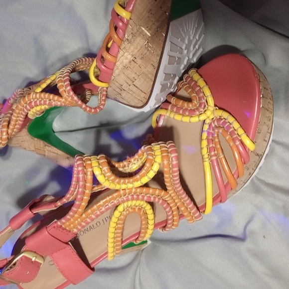 New with out box Lisa by Donald j Pliner heels - Picture 3 of 4